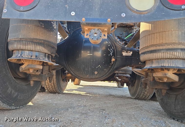 image for item EU3755 2011 International Prostar semi truck