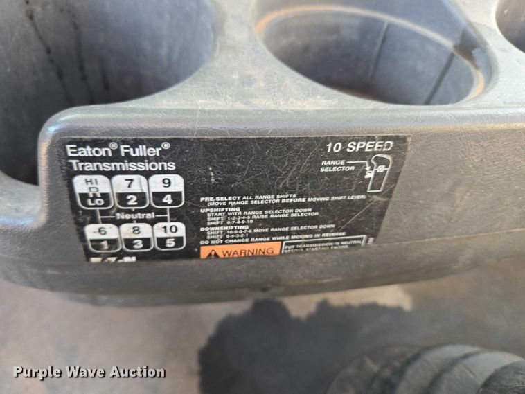 image for item EU3755 2011 International Prostar semi truck