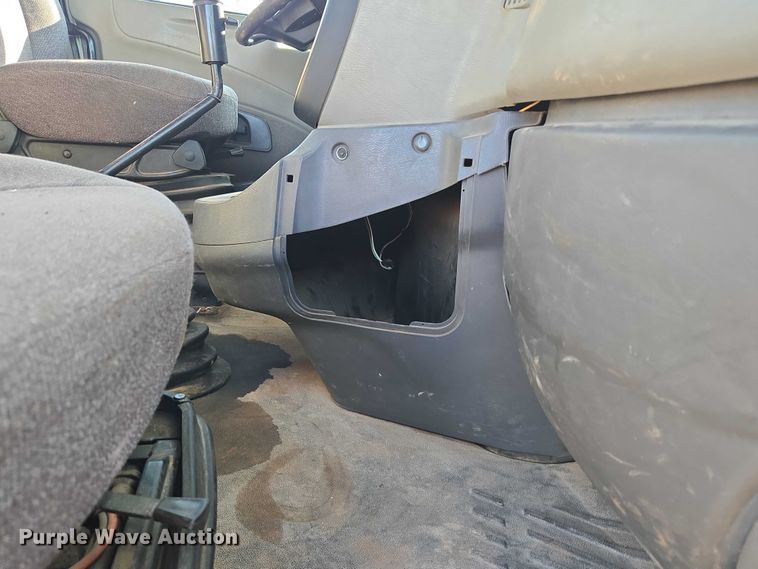 image for item EU3755 2011 International Prostar semi truck