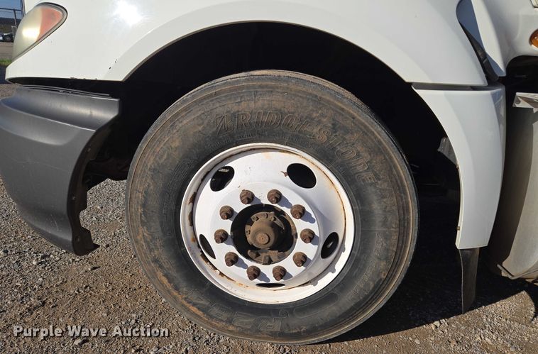 image for item EU3755 2011 International Prostar semi truck