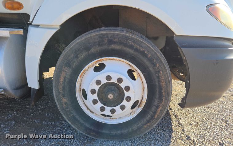 image for item EU3755 2011 International Prostar semi truck