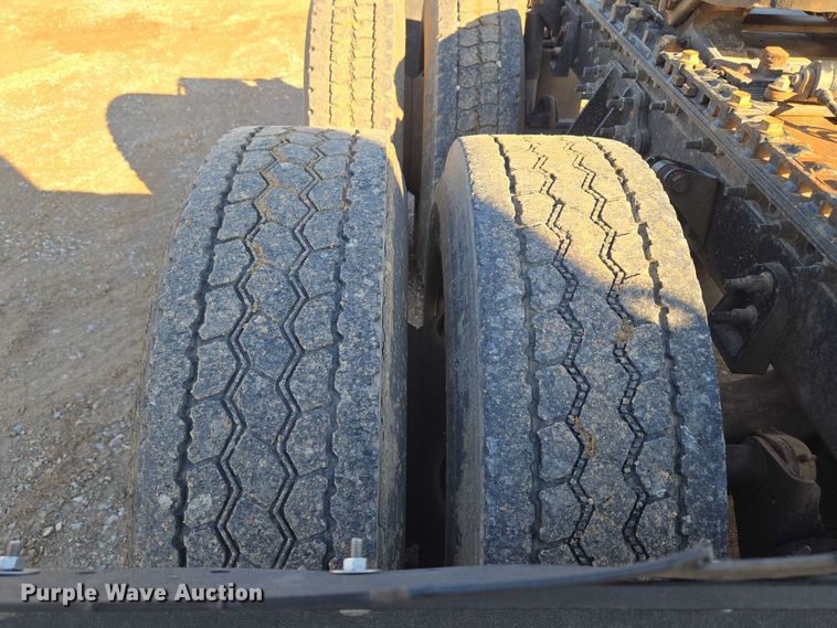 image for item EU3755 2011 International Prostar semi truck