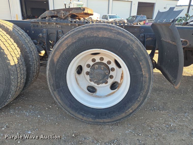 image for item EU3755 2011 International Prostar semi truck