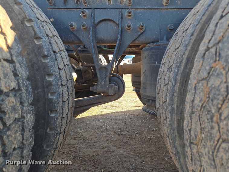 image for item EU3755 2011 International Prostar semi truck