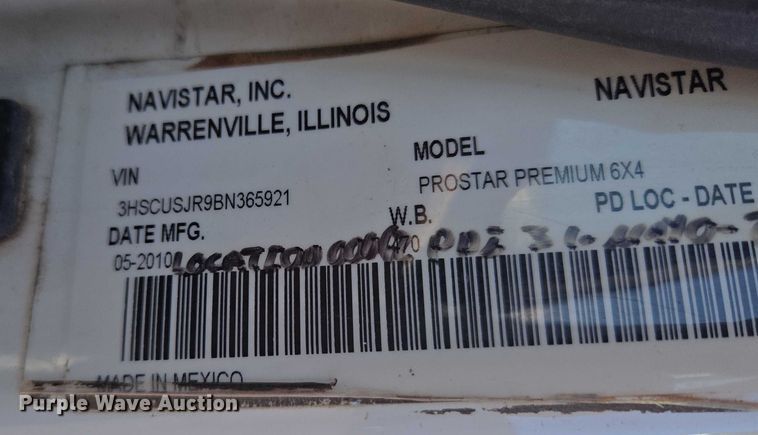 image for item EU3755 2011 International Prostar semi truck