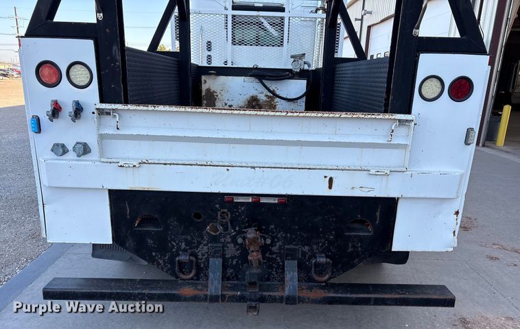 image for item EU4625 2005 Freightliner Columbia utility / service truck