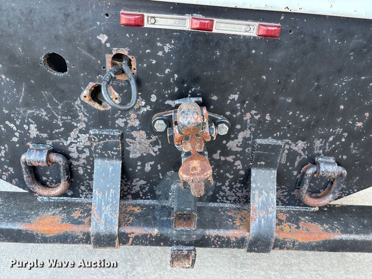 image for item EU4625 2005 Freightliner Columbia utility / service truck