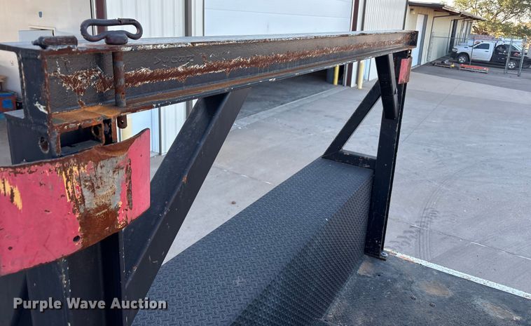 image for item EU4625 2005 Freightliner Columbia utility / service truck