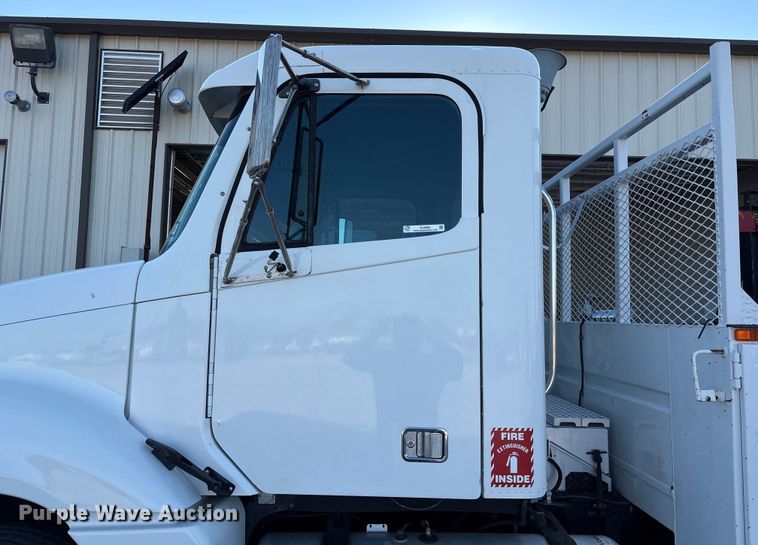 image for item EU4625 2005 Freightliner Columbia utility / service truck