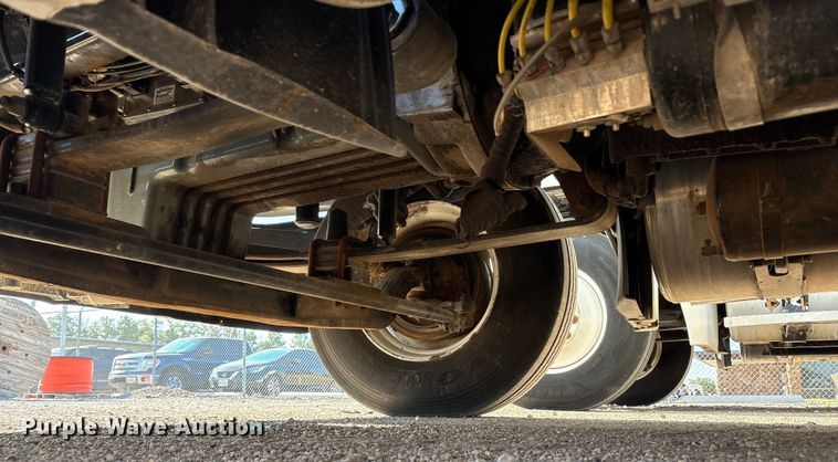 image for item EU4625 2005 Freightliner Columbia utility / service truck