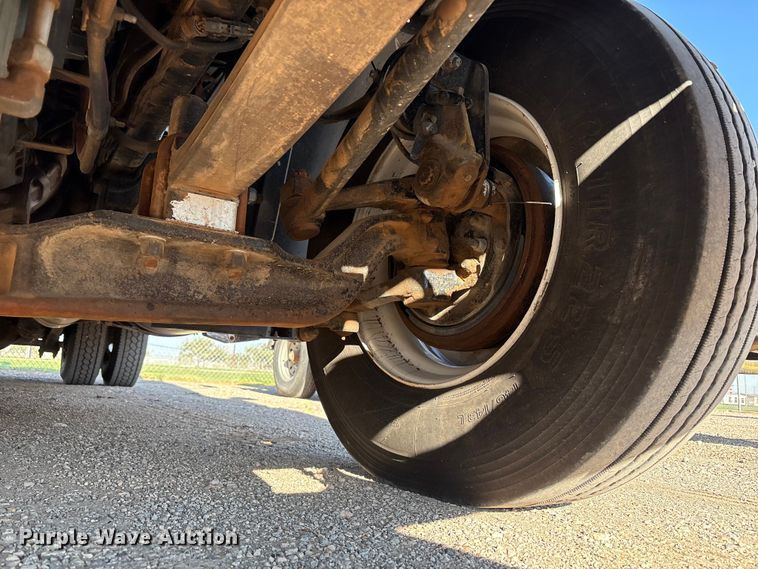 image for item EU4625 2005 Freightliner Columbia utility / service truck