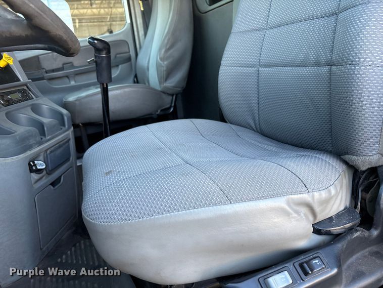 image for item EU4625 2005 Freightliner Columbia utility / service truck