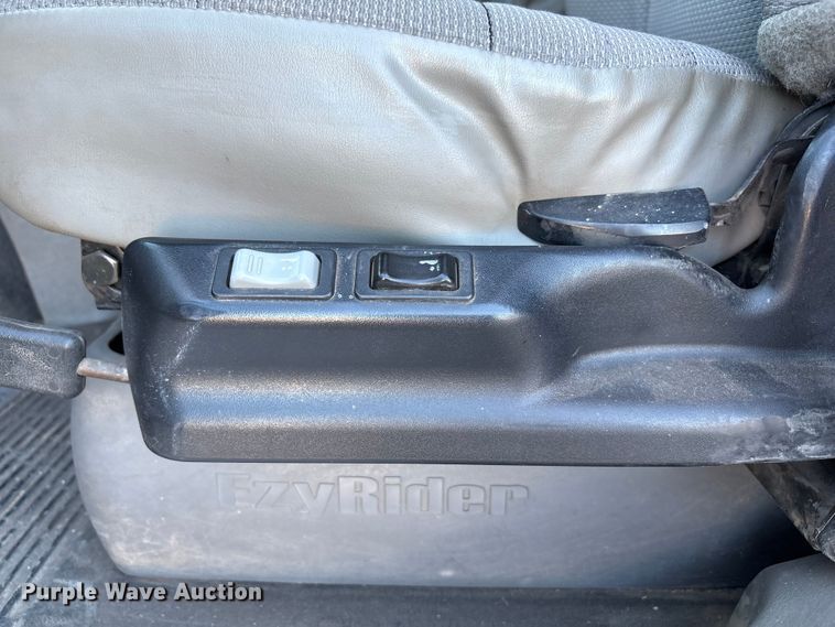 image for item EU4625 2005 Freightliner Columbia utility / service truck