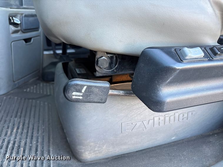 image for item EU4625 2005 Freightliner Columbia utility / service truck