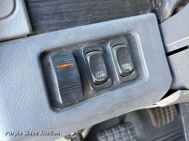 image for item EU4625 2005 Freightliner Columbia utility / service truck