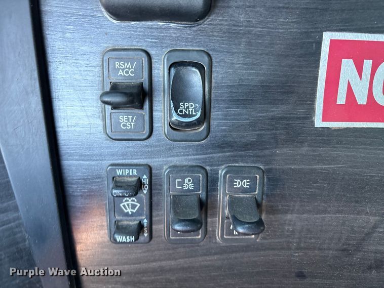 image for item EU4625 2005 Freightliner Columbia utility / service truck