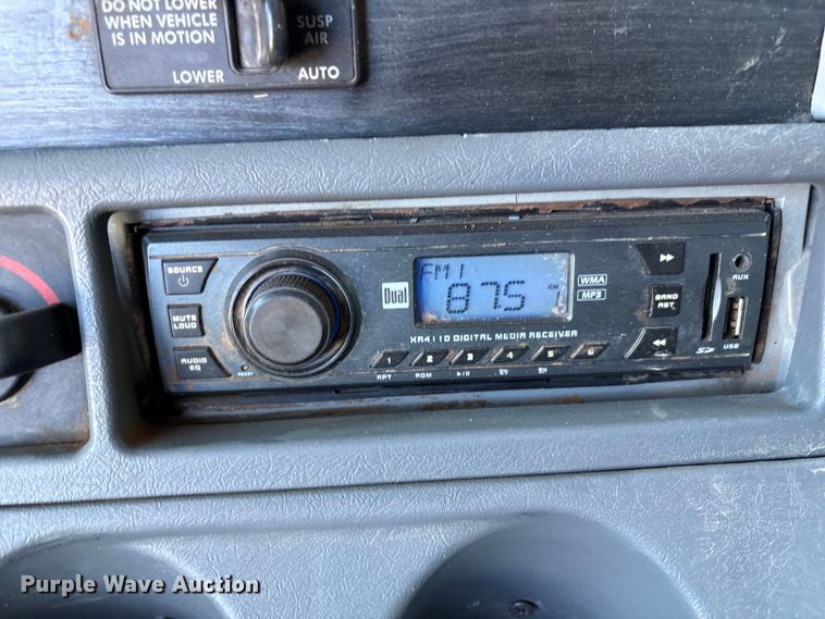 image for item EU4625 2005 Freightliner Columbia utility / service truck