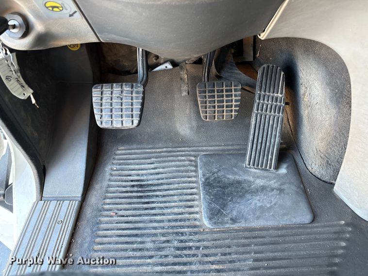 image for item EU4625 2005 Freightliner Columbia utility / service truck