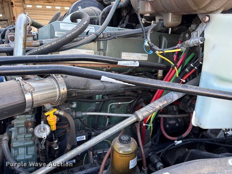 image for item EU4625 2005 Freightliner Columbia utility / service truck