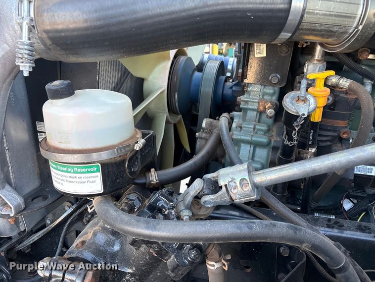 image for item EU4625 2005 Freightliner Columbia utility / service truck