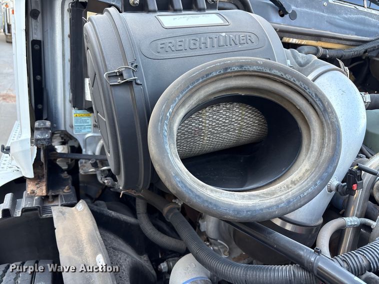 image for item EU4625 2005 Freightliner Columbia utility / service truck