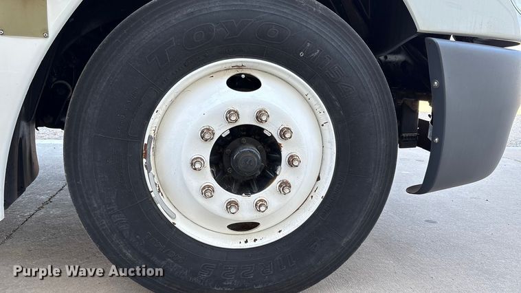 image for item EU4625 2005 Freightliner Columbia utility / service truck