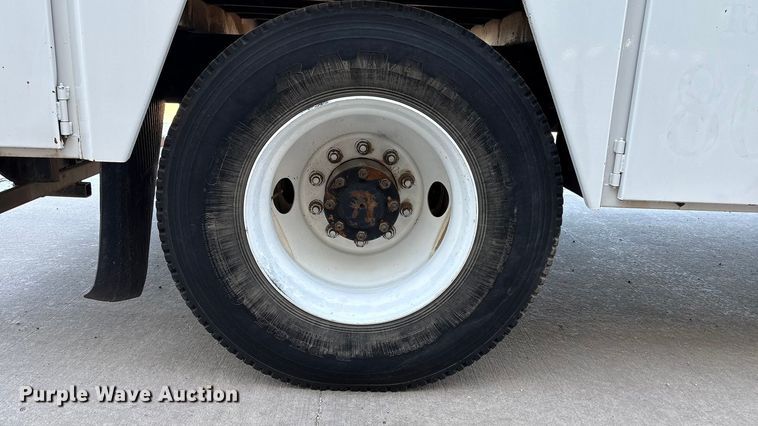 image for item EU4625 2005 Freightliner Columbia utility / service truck