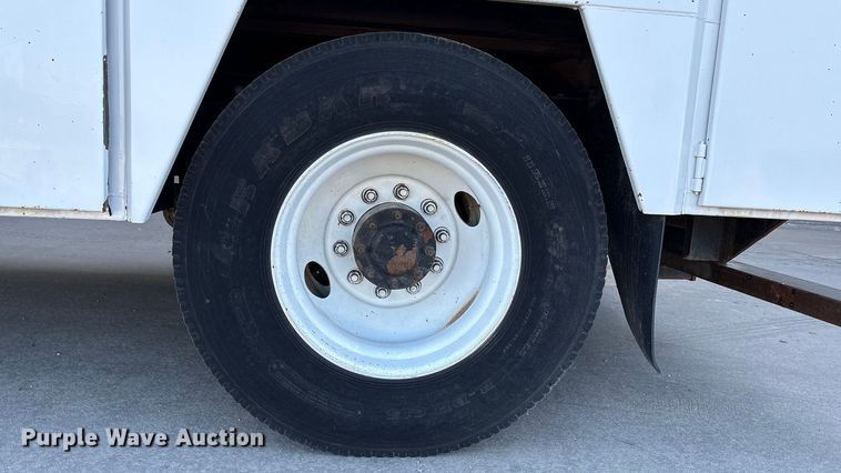 image for item EU4625 2005 Freightliner Columbia utility / service truck