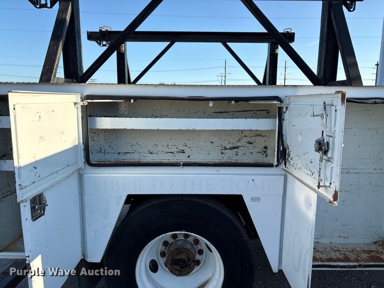 image for item EU4626 2006 Freightliner Columbia utility / service truck