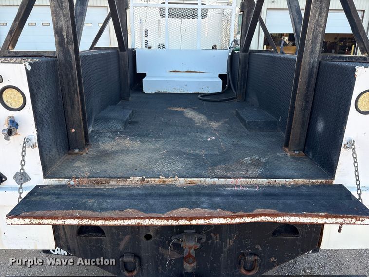 image for item EU4626 2006 Freightliner Columbia utility / service truck