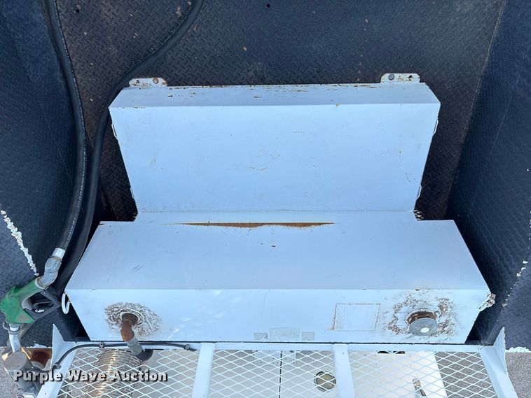 image for item EU4626 2006 Freightliner Columbia utility / service truck