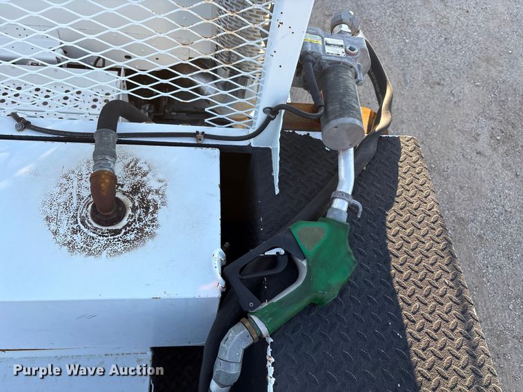 image for item EU4626 2006 Freightliner Columbia utility / service truck