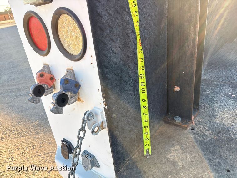 image for item EU4626 2006 Freightliner Columbia utility / service truck