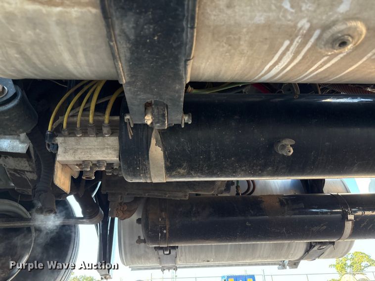 image for item EU4626 2006 Freightliner Columbia utility / service truck