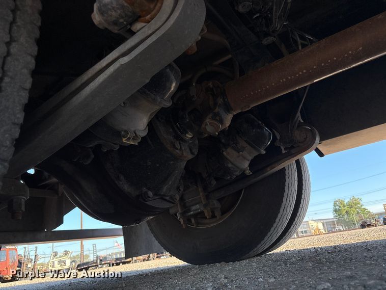 image for item EU4626 2006 Freightliner Columbia utility / service truck