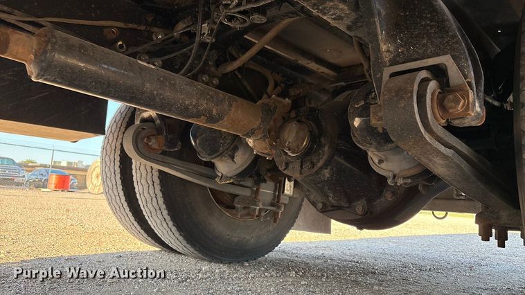 image for item EU4626 2006 Freightliner Columbia utility / service truck