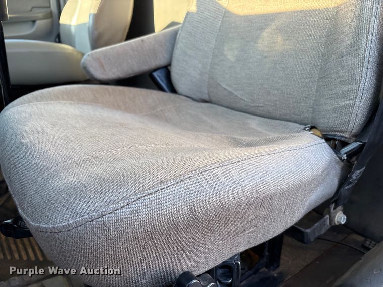 image for item EU4626 2006 Freightliner Columbia utility / service truck