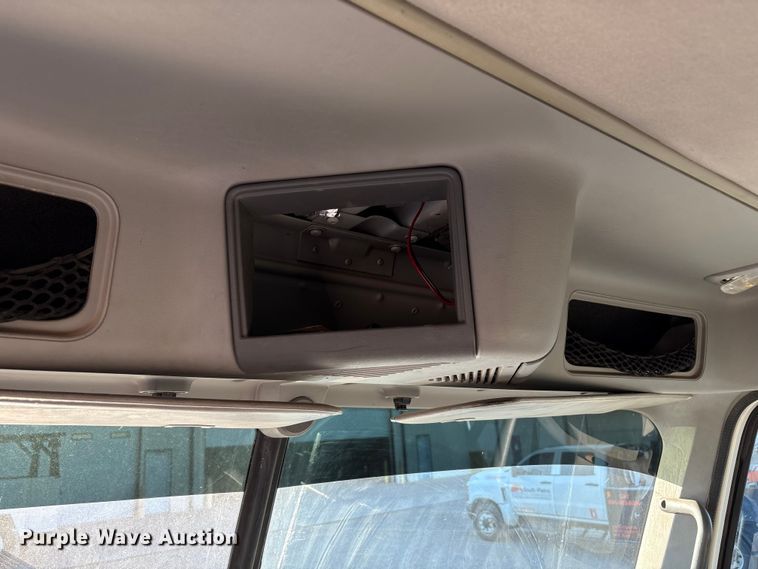 image for item EU4626 2006 Freightliner Columbia utility / service truck