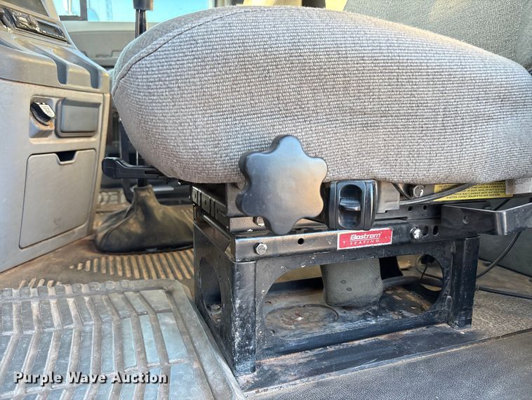 image for item EU4626 2006 Freightliner Columbia utility / service truck