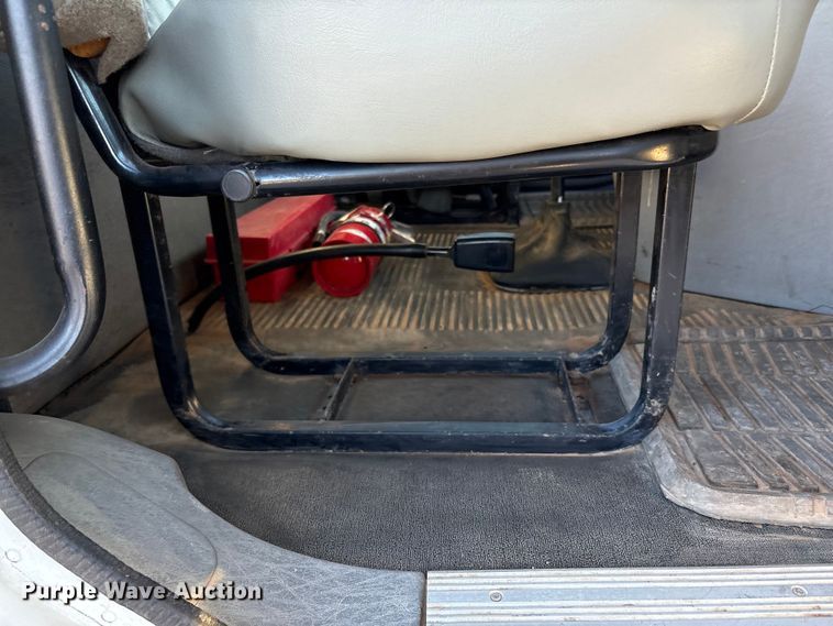 image for item EU4626 2006 Freightliner Columbia utility / service truck