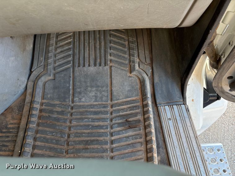 image for item EU4626 2006 Freightliner Columbia utility / service truck