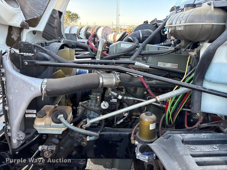 image for item EU4626 2006 Freightliner Columbia utility / service truck