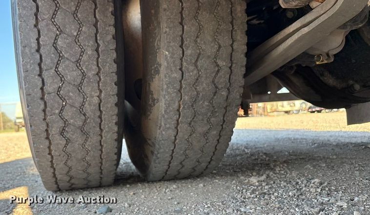 image for item EU4626 2006 Freightliner Columbia utility / service truck