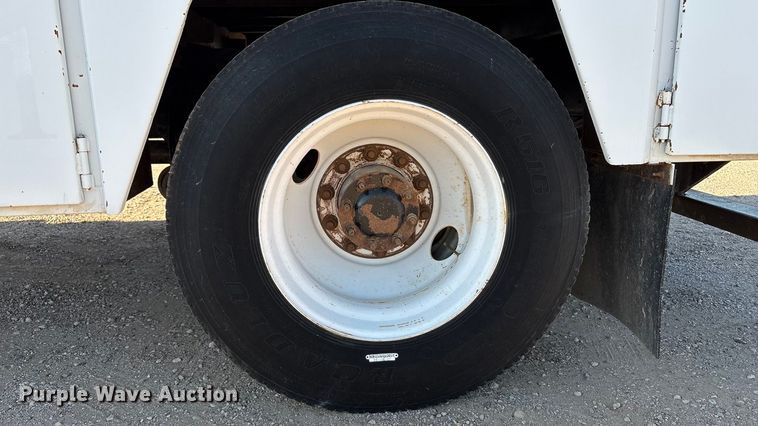 image for item EU4626 2006 Freightliner Columbia utility / service truck