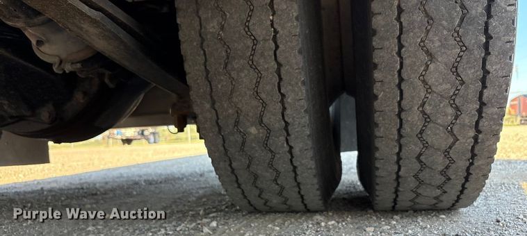 image for item EU4626 2006 Freightliner Columbia utility / service truck