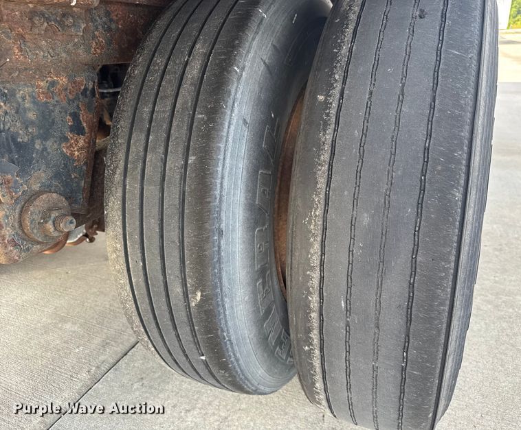 image for item EV1860 2001 Wabash  dry van trailer