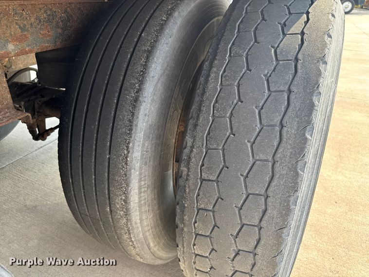 image for item EV1860 2001 Wabash  dry van trailer