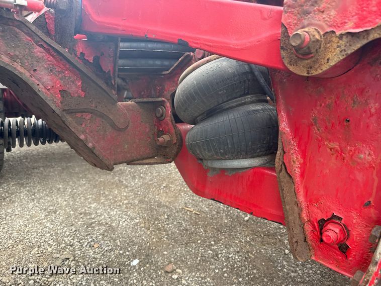 image for item NU9581 2018 Peterbilt 579 semi truck