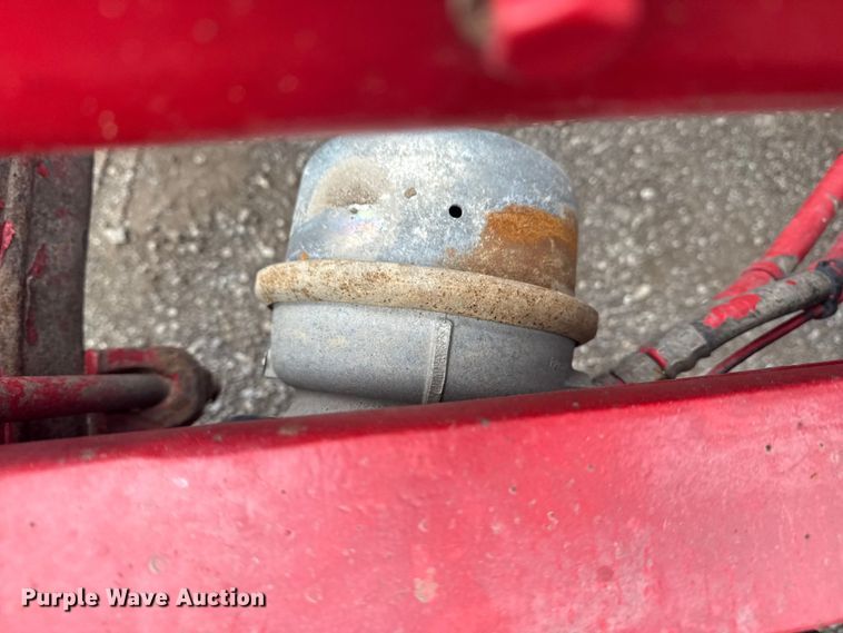 image for item NU9581 2018 Peterbilt 579 semi truck