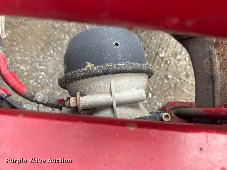 image for item NU9581 2018 Peterbilt 579 semi truck